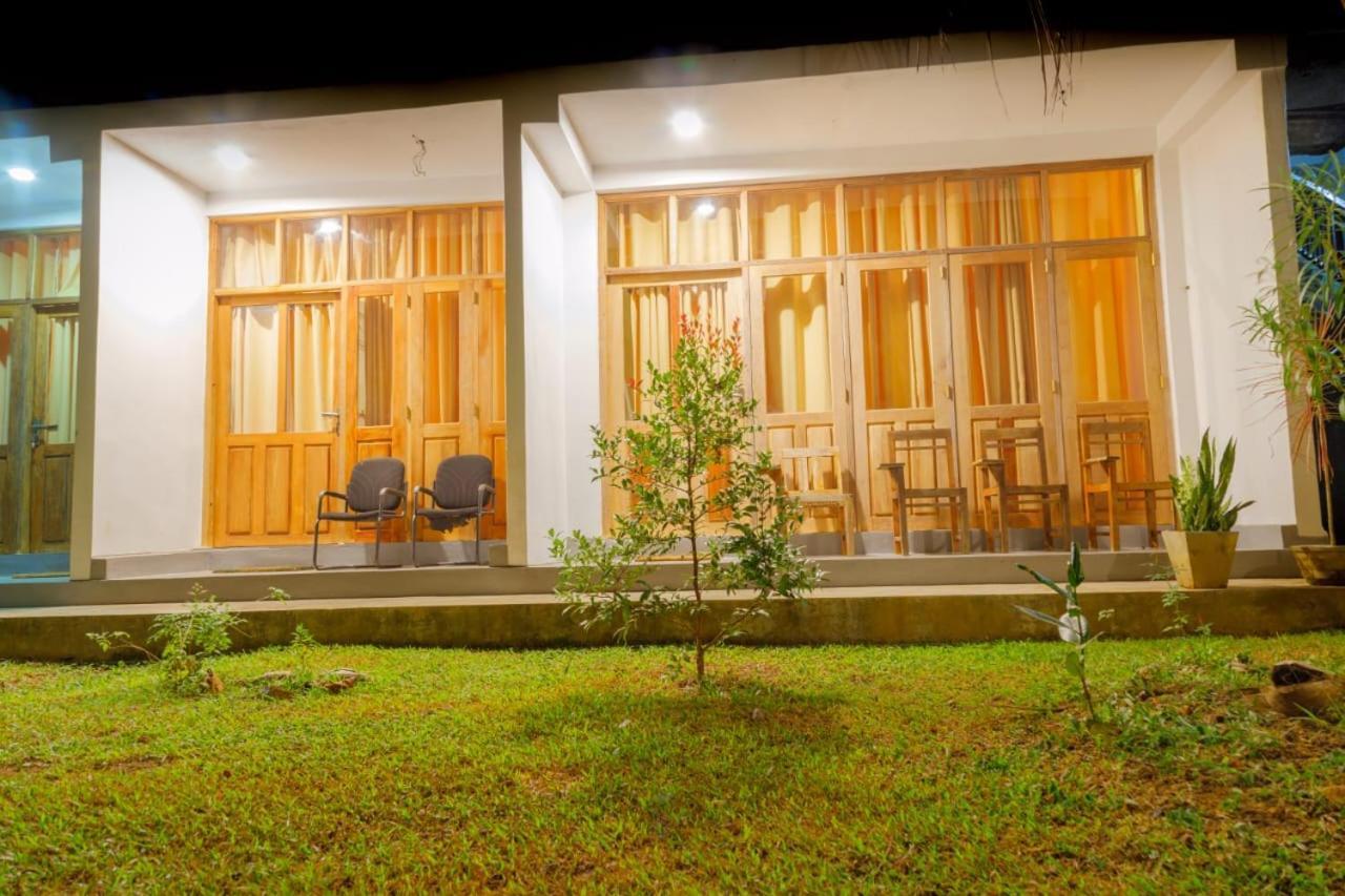 Talalla Ocean Beach Bungalow Matara Dış mekan fotoğraf