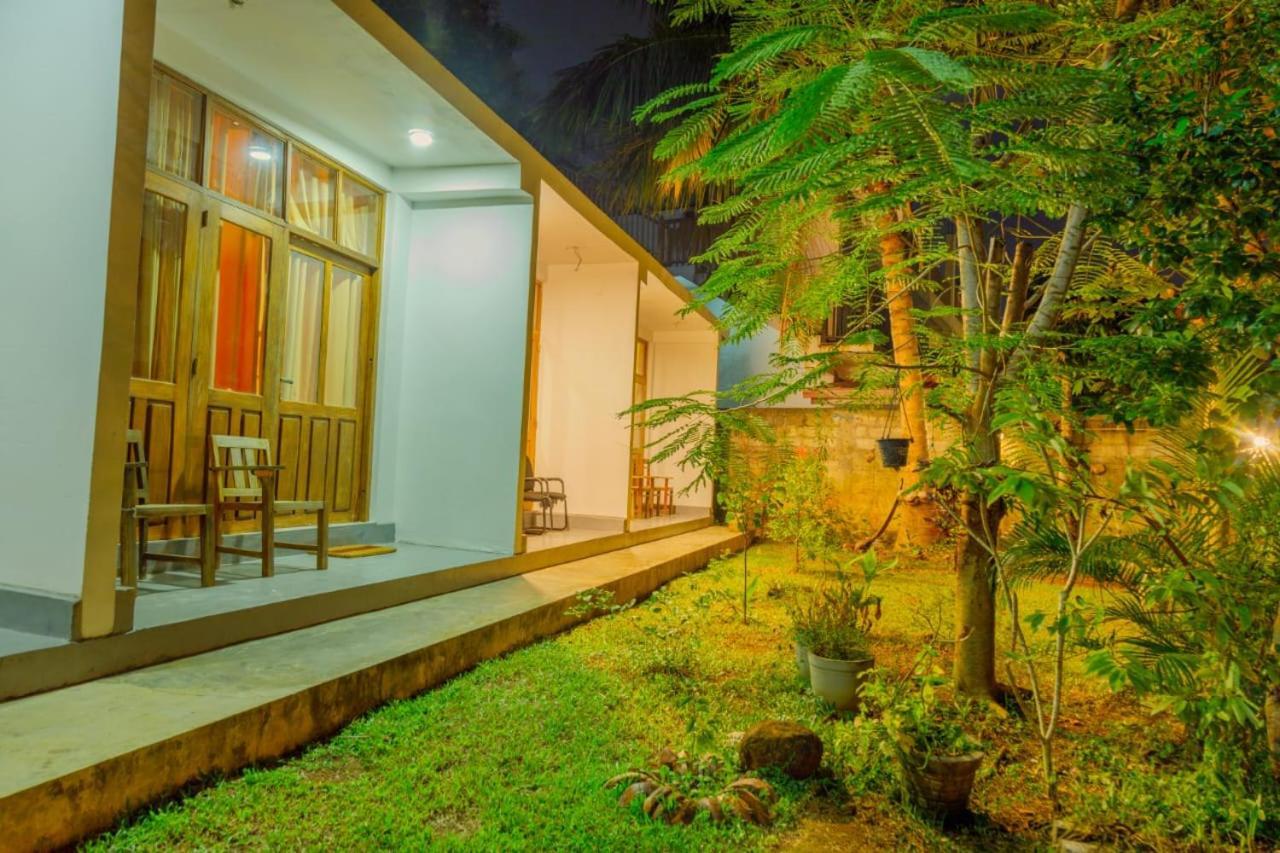 Talalla Ocean Beach Bungalow Matara Dış mekan fotoğraf